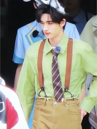 一起来看 尼克狐尼鑫（cr水印） 时代少年团cos路透
