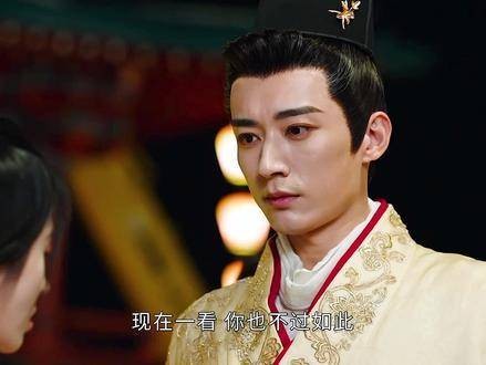 确实,这位姐姐不太适合演小白花的角色,反而这种恶女人设更能凸显她的魅力,太帅了!