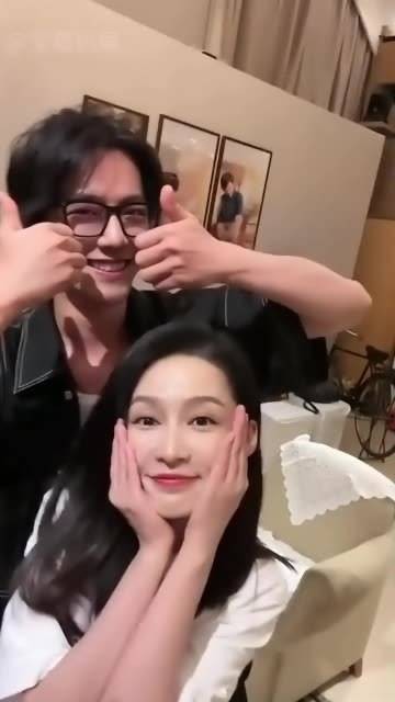 被肖战毫不掩饰偏爱的女演员，张婧仪受宠若惊，杨紫微微上扬的嘴角道出了所有