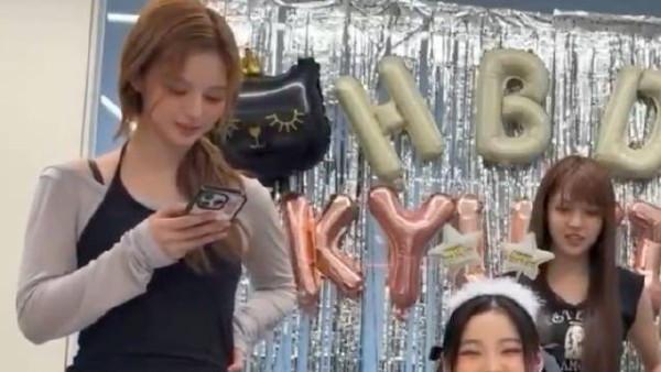 250526 Kyujin生日直播 我明明说了日期了 不过我不知道在哪里做