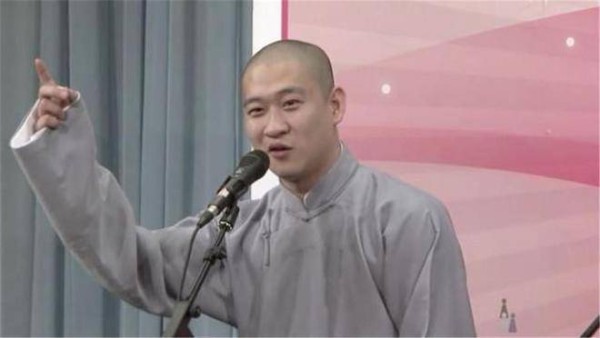 相声说不过曹云金，唱歌比不过小沈阳，岳云鹏的路终是走窄了