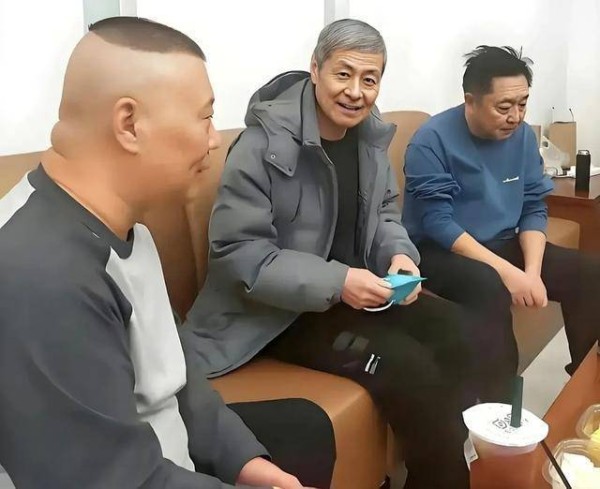 刘伟加盟德云社引热议，资深相声大咖重返舞台，期待新辉煌故事
