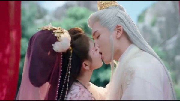 白鹿曾舜晞新剧临江仙吻戏变凶案,于正执导三婚三离反转不断