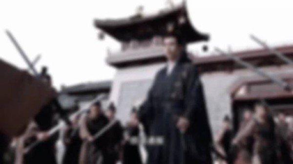 这句台词太带感了!当她说出“她爱我,你就得滚”的时候,简直让人热血沸腾!