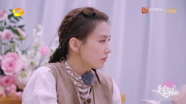 李艾主持《是女儿是妈妈》挖出嘉宾初恋婚姻彩礼猛料