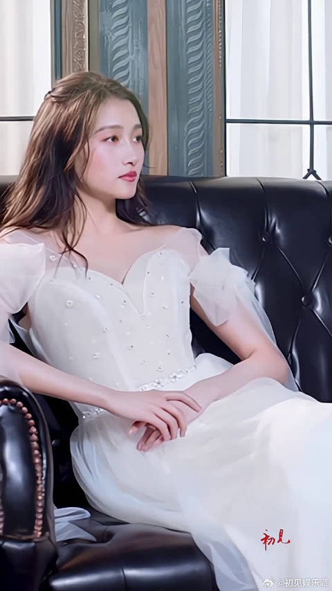 关晓彤最美一瞬间