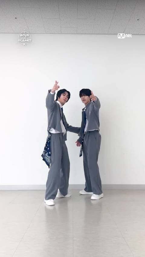 金东玧 X ARCTIC 男宝2 Signal Song《HOLASOLAR》CHALLENGE