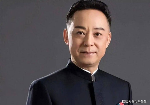 “中国第一老生”于魁智：人前风光无限，人后却要支撑起三个家庭
