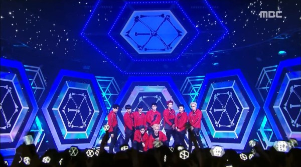 九年前的今天(160618),EXO 带来的现场舞台
