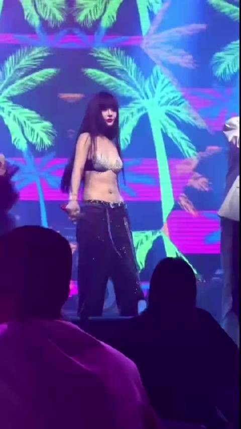 好美丽的互动现场