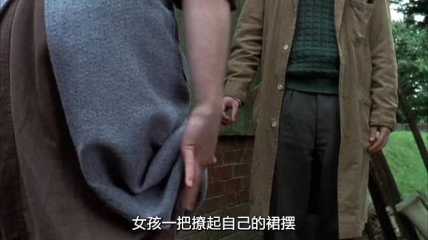 女孩遭到表哥的欺负,结果对方却反咬一口,害的女孩受尽了折磨!