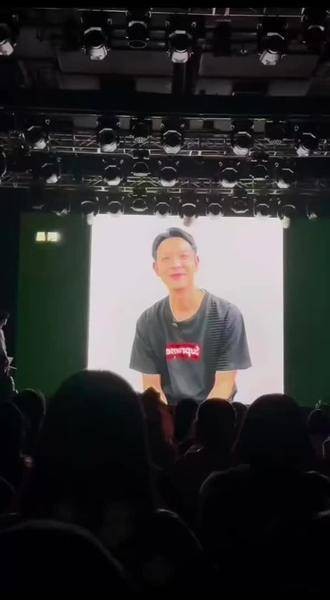 你们搞得跟正式宣布似的，这顿饭总算吃成了，大哥大真不是重点