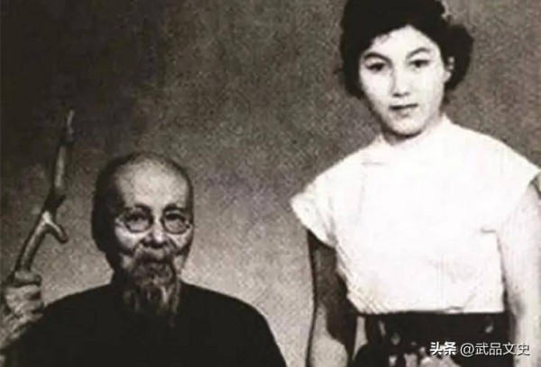 22岁女子爱上93岁齐白石，还没获得祝福，结婚前齐白石就去世了
