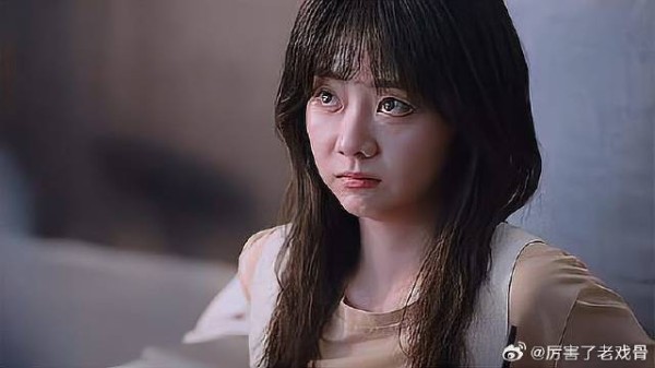 凌霄坦白心里的伤,尖尖心疼坏,立马抱住安慰