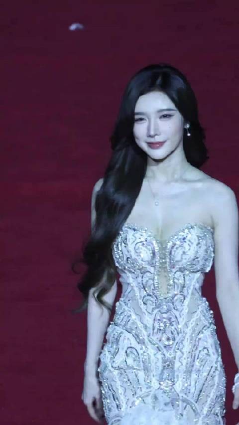 天生女明星!美女一定要注意安全