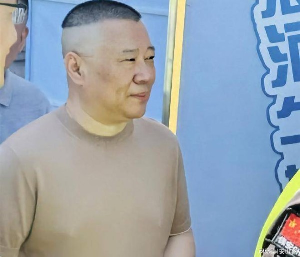 恭喜郭德纲老师，德云社再传喜讯，德云鼓曲社演员已经抵达新加坡