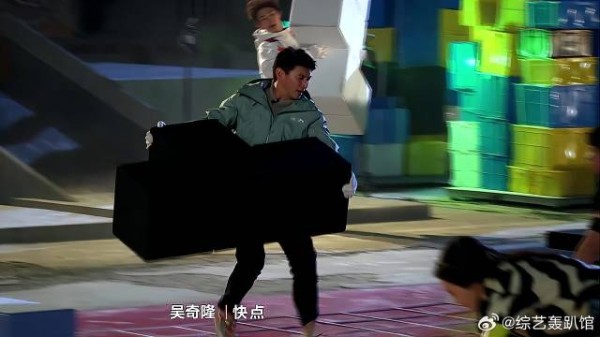 难怪刘诗诗扛不住！吴奇隆超强身体素质，太羡慕了