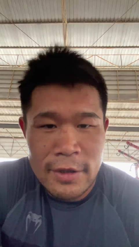 吕凯胡耀宗互称铁下巴,UFC阿布扎比战引关注