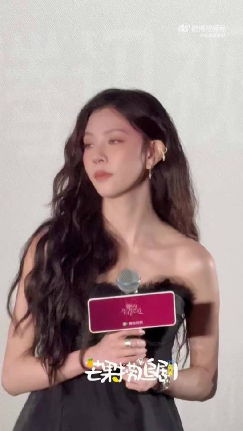 宋妍霏回应新剧角色标签，称攥在手里的才是真的