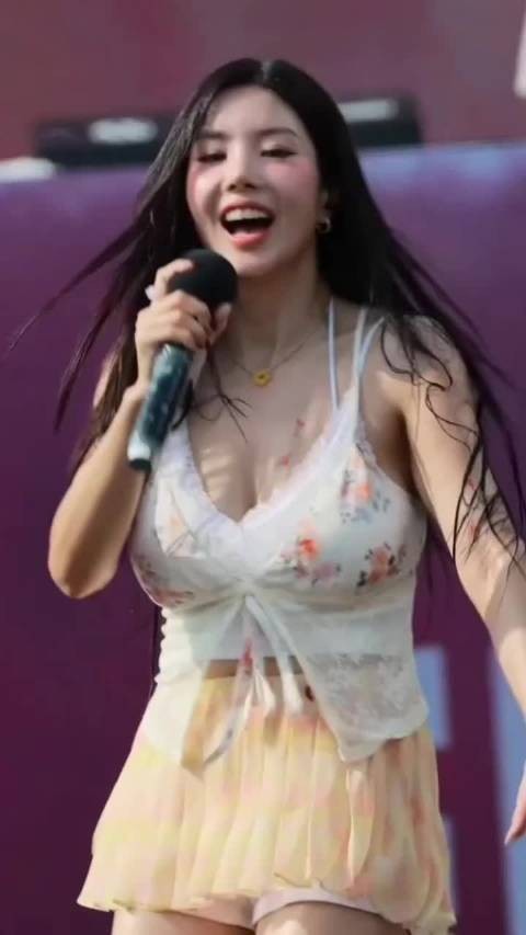 漂亮的女人最性感！