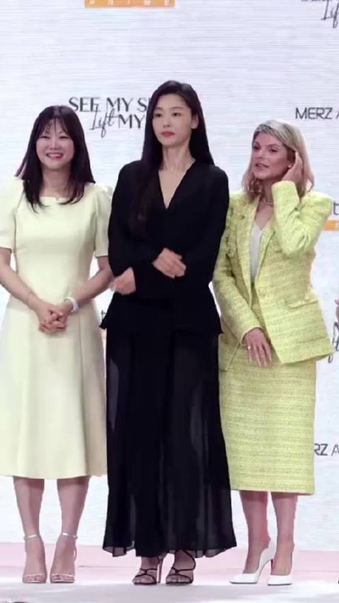 全智贤出席活动显疲态，丈夫炒币亏损传闻引关注