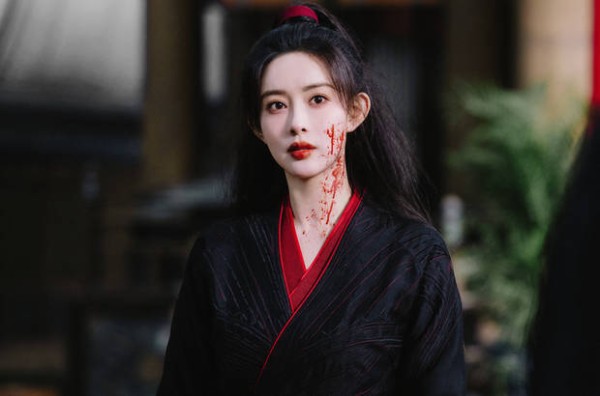 孟子义战损妆惊艳。