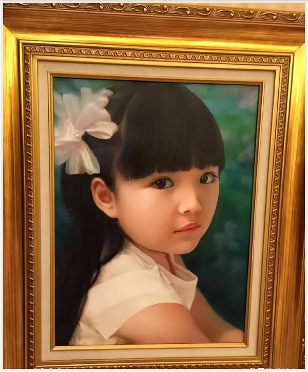 王诗龄16岁生日不见爷爷画作！8幅成长画像引泪目，离婚后仪式