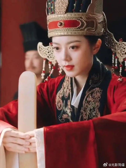 都是女儿却做不到一碗水端平