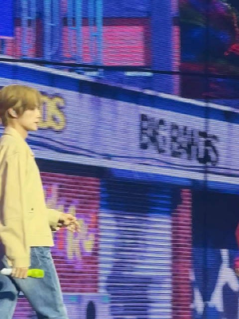 威神V肖俊首尔公演彩排现场曝光