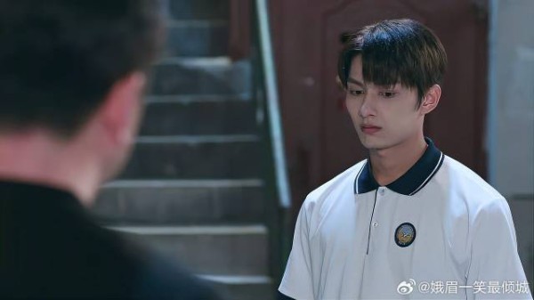 母亲胃痛,不忠父亲半夜买药,儿子终于原谅他