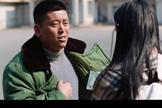 黑白通吃的大佬打工体验生活,却遇到混混挑衅