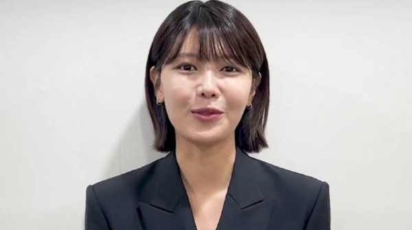 少女时代崔秀英新片韩国上映,出道18周年周边发布