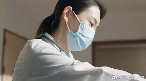 展大鹏牺牲，南姐为了弥补遗憾，独自去了电影院！