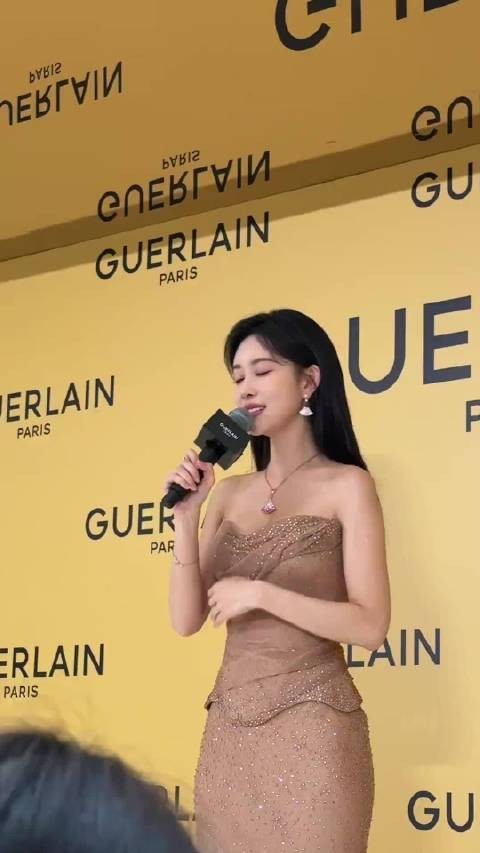 孟姐真的是纯美啊，身材也超级的棒