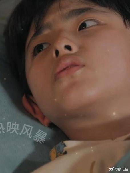 路晨好奇归晓工作，大半夜扒拉秦晓楠打听