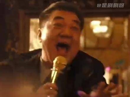 汪小姐与范总挥手告别的场景实在令人心碎,离别的画面让人忍不住落泪
