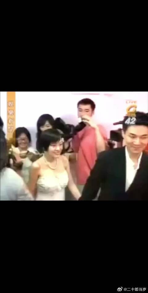 小S婚礼公证家人朋友媒体齐到场祝贺,场面温馨盛大