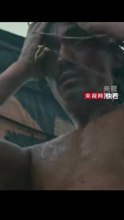 电影东极岛今日上映，朱一龙吴磊倪妮演绎渔民勇救384名英军战俘