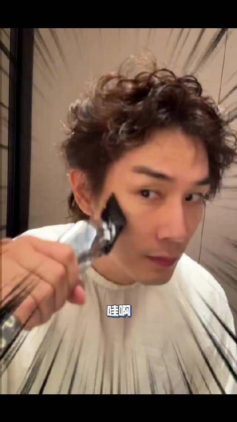 什么你是说我那么大一个卷毛小狗直接自己上手剃头把自己剃成寸头了吗啊啊啊…