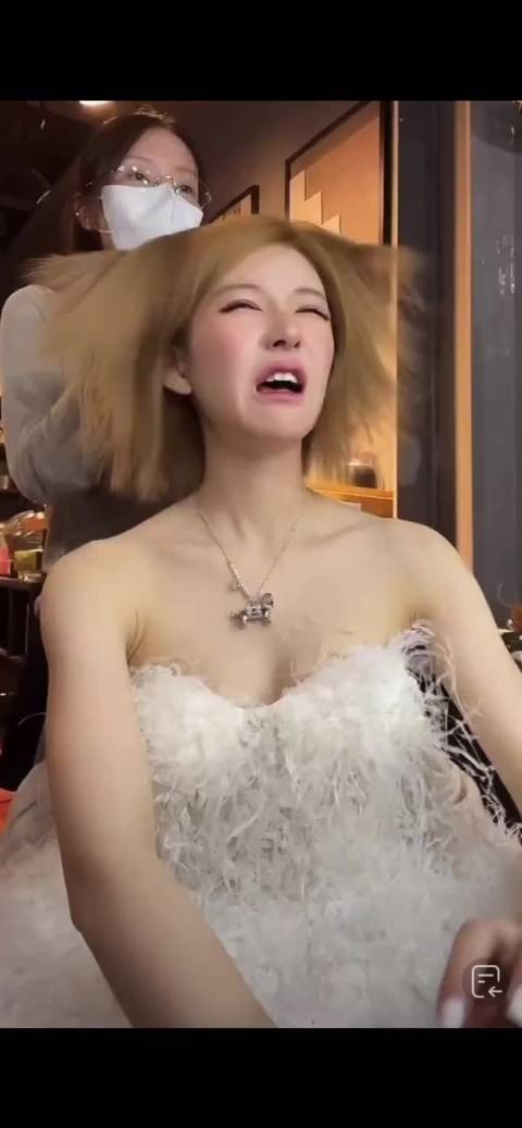 赵露思卸假发像极了杀马特造型