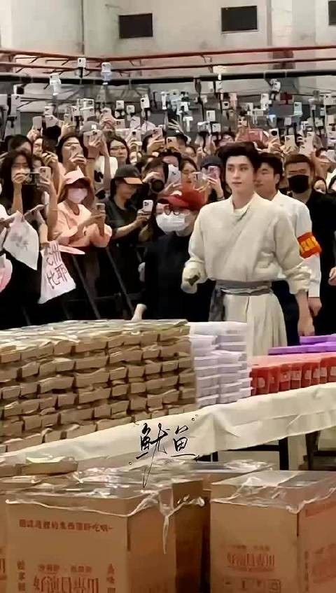 敖瑞鹏《一点浩然气》杀青，与粉丝合唱此爱