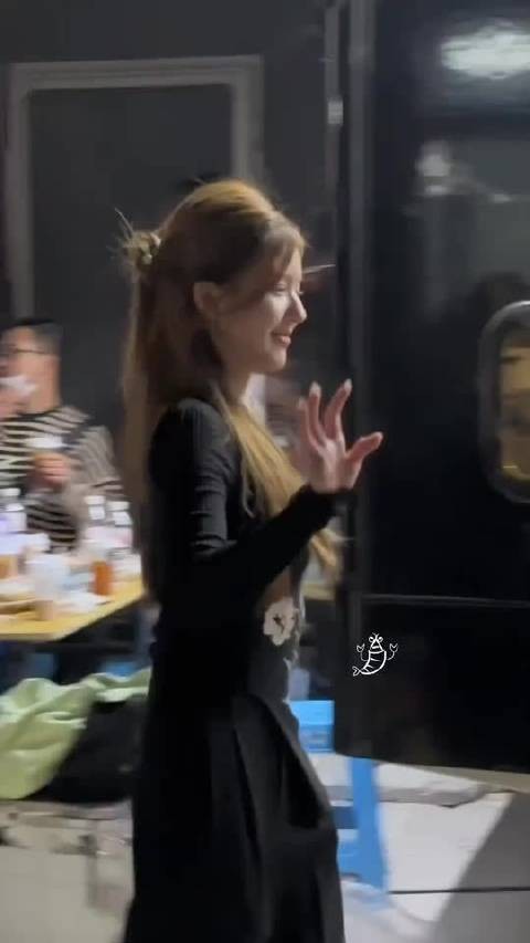 赵露思真诚待人获保镖称赞