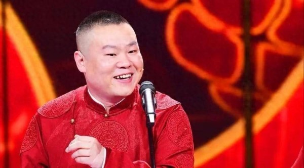 一场演出，戳穿了相声演员岳云鹏的真实“处境”，于谦当年没说错