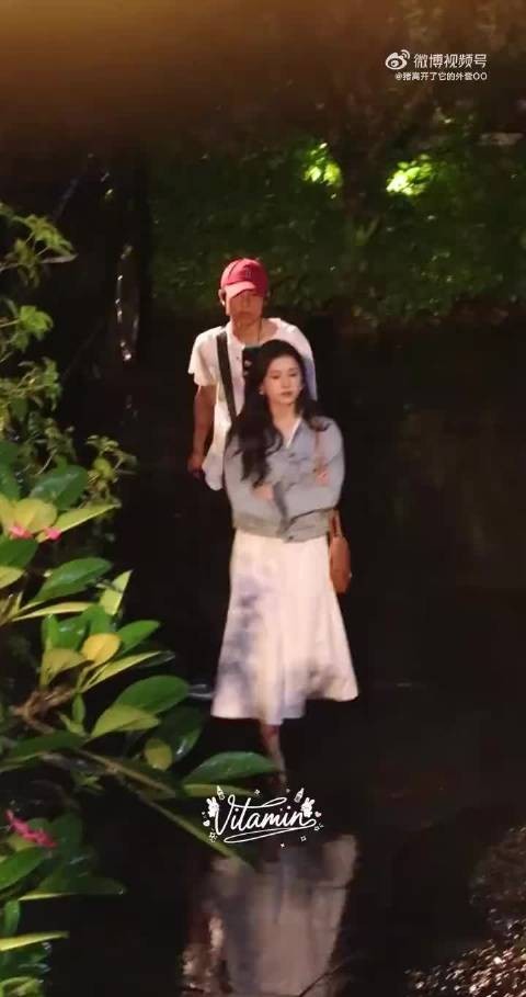 野狗骨头最新路透!一下就对味了,我的港风明艳大美人
