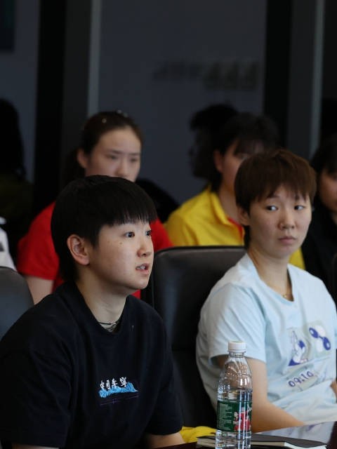 孙颖莎王曼昱蒯曼聚餐！莎莎心情不错，陈幸同曾表示要请大家吃饭