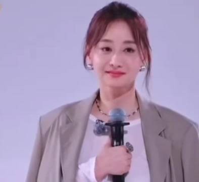 陈德容承认曾埋怨王珞丹未选自己，双方敞开心扉