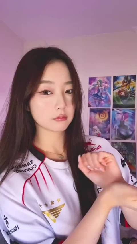 解说Kitty分享视频：comfortable with chu
