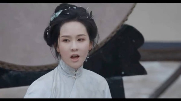 庄寒雁素衣击鼓鸣冤求公道