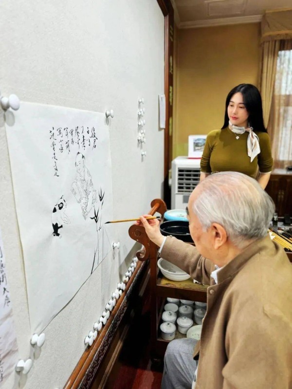 范曾女儿确认其父失联！大量书画珍品被人搬走！