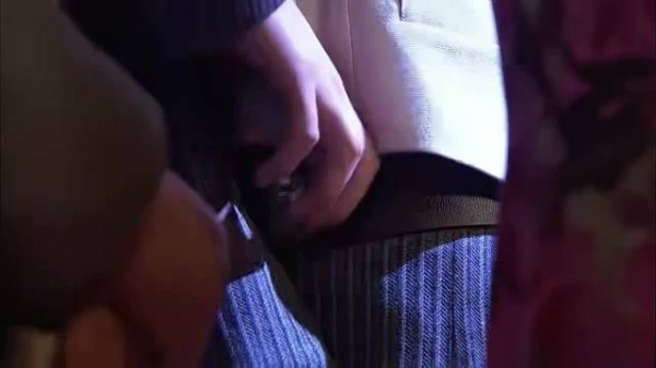 男人刺杀鬼子军官时，却发现对方竟是个替身